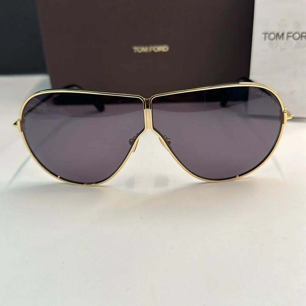 New Authentic- Tom Ford FT1158 Keating Unisex Designer - Modern Luxury Eyewear”